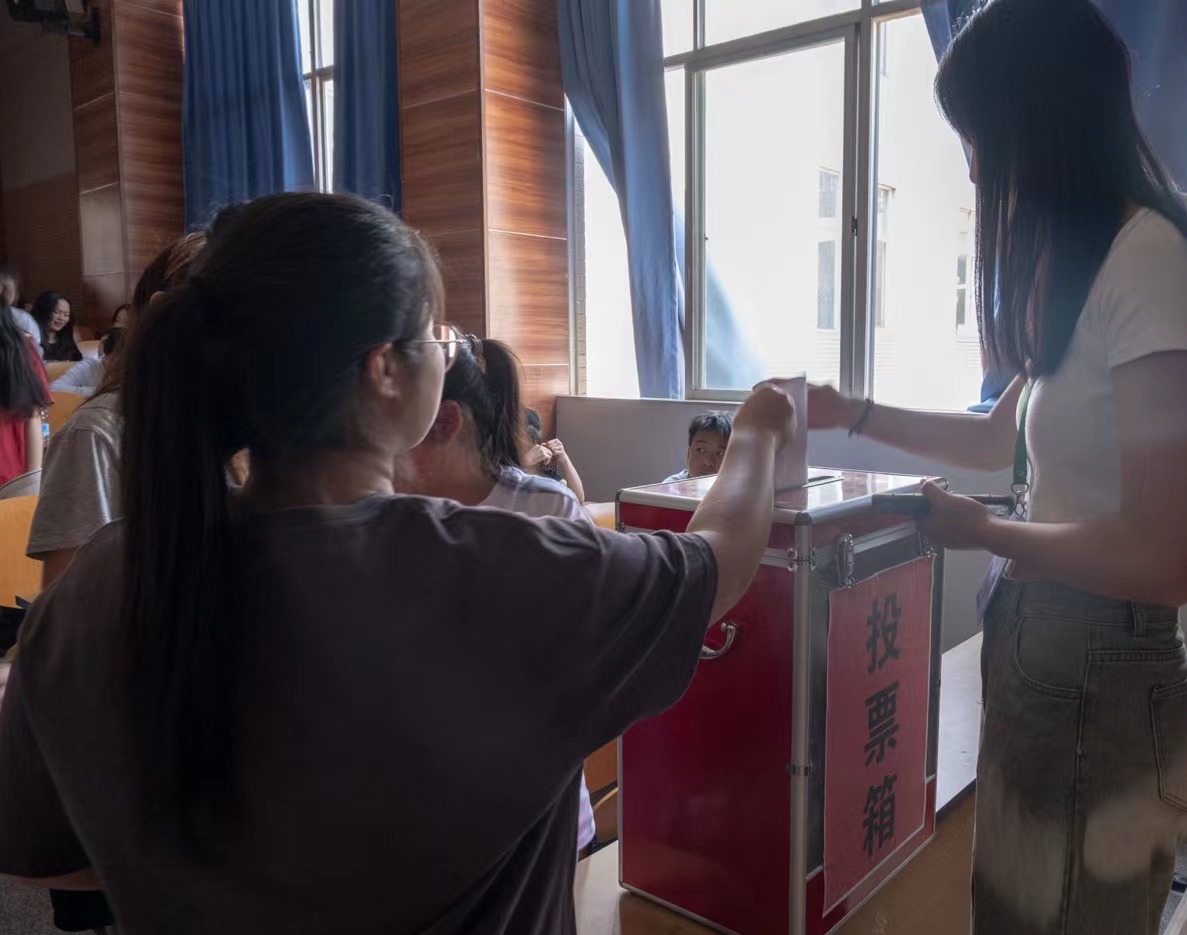 mmexport1682389789073